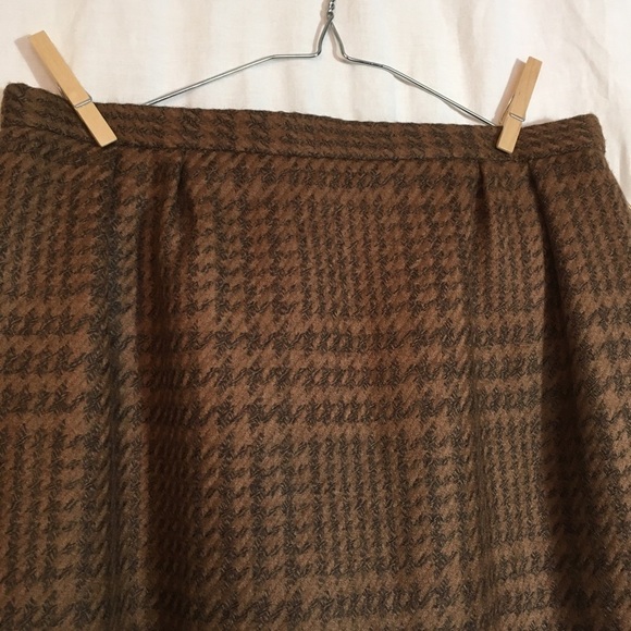 M. Keller Wool Houndstooth Plaid Pencil Skirt - Picture 4 of 8